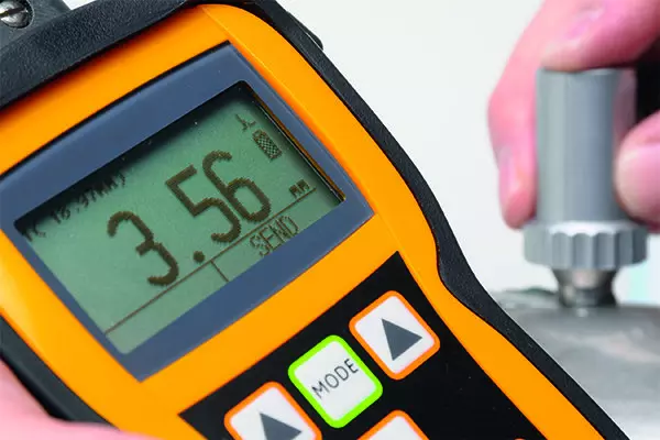 DM5E ultrasonic thickness gauge